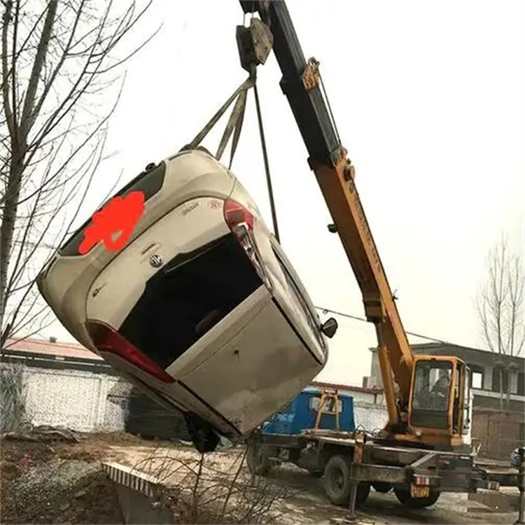 东兰吊车救援小汽车怎么吊